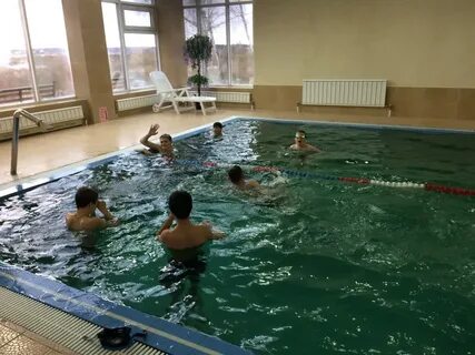 Бассейн в заре