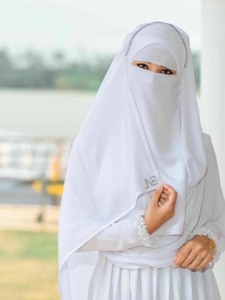 Королевский трехслойный никаб. Никаб паранджа белый. Белый никаб. Салима никаб. Королевский никаб.