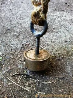 Searching magnet