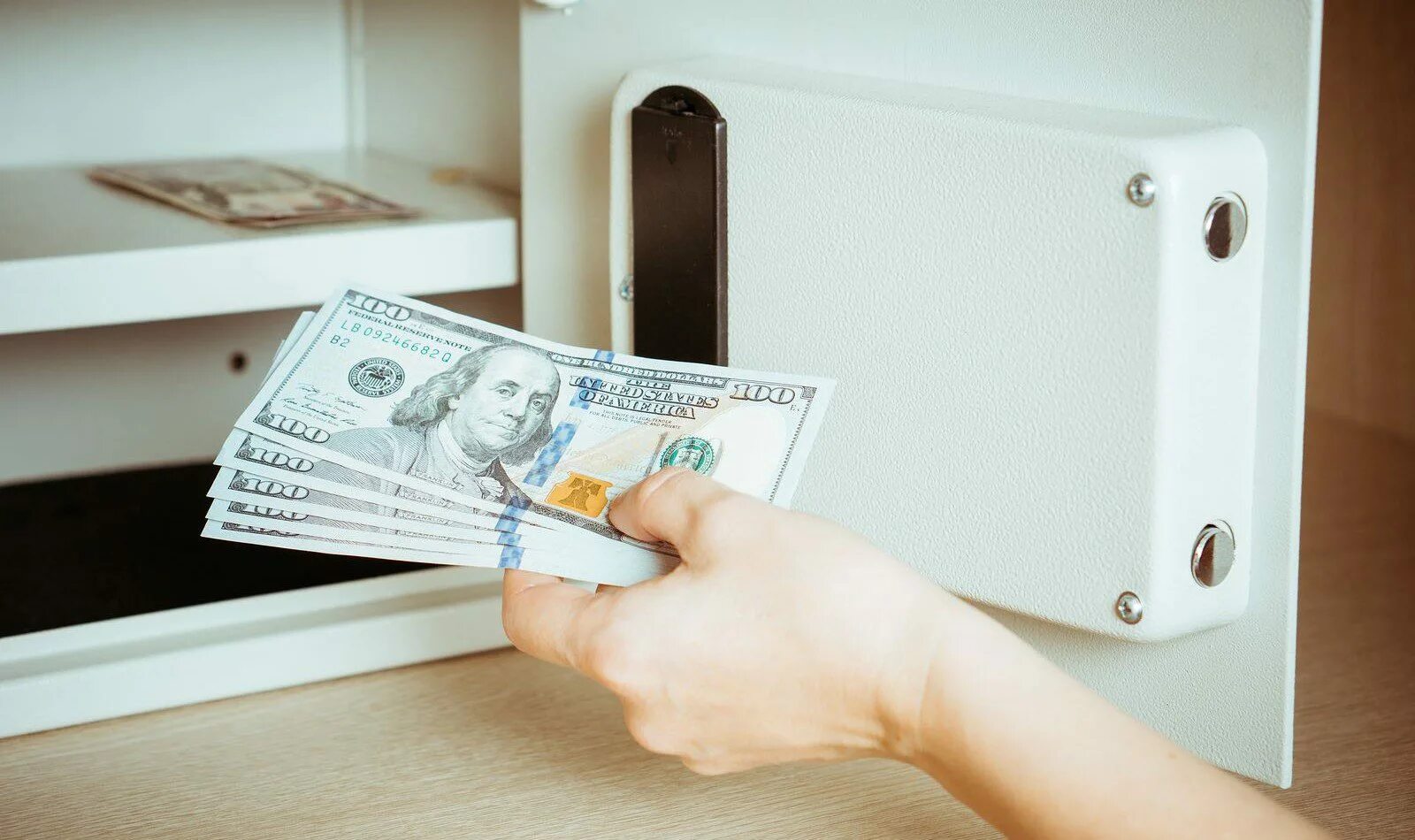 My deposit. Security deposit. Бумаги деньги сейф. Security deposit. Deposit logo png.