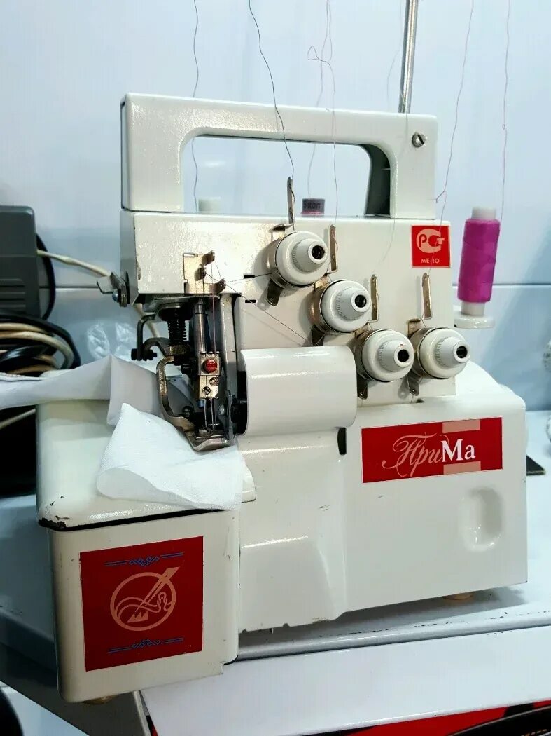 Инструкция оверлока прима. Оверлок Прима 4-х ниточный. Оверлок Прима 3-ниточный. Игольная пластина оверлок Прима. Оверлок Прима эксплуатация.