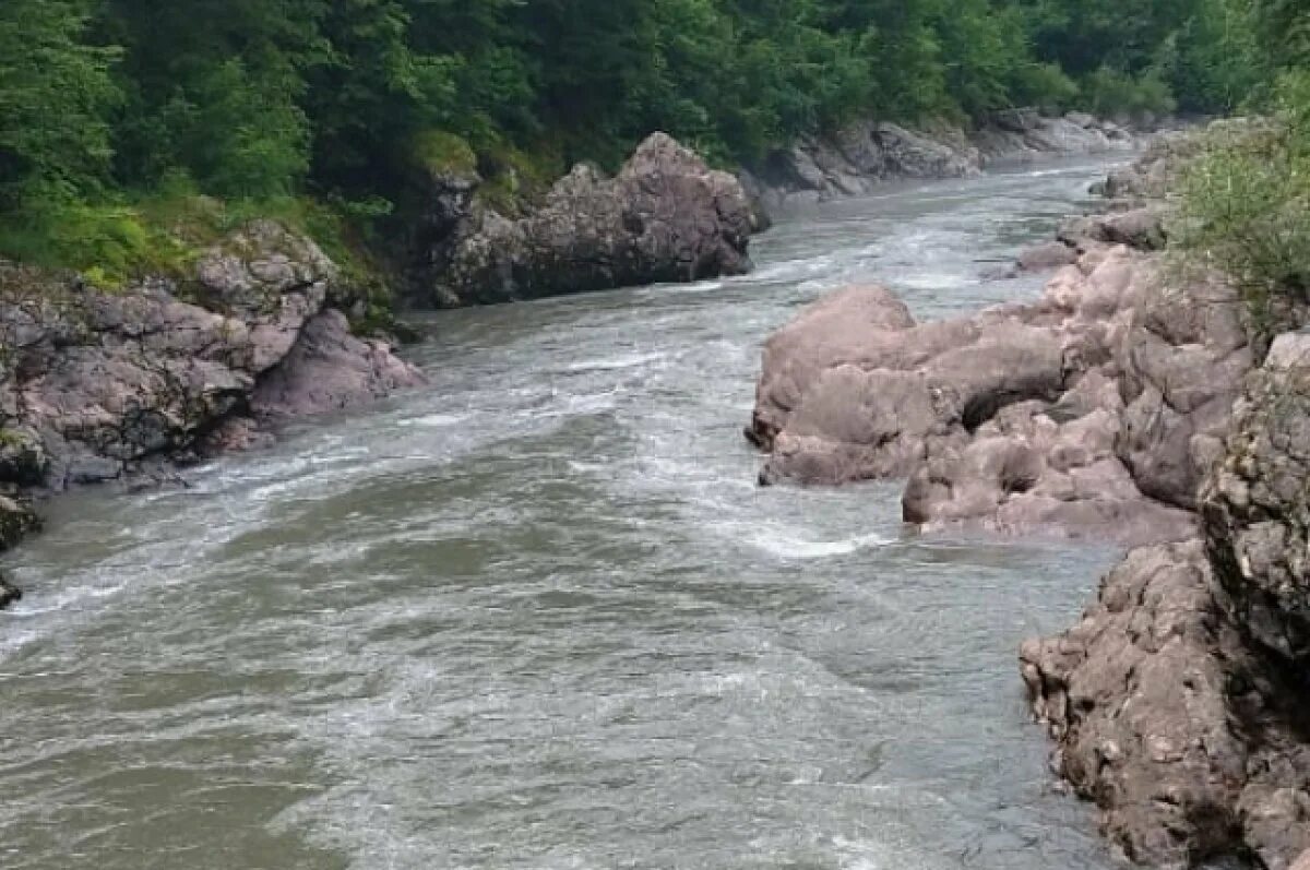 Река белая кубань. Река белая краснодарский край. Видео реки белая. Белая река адыгея база. Белая речка адыгея юфу.