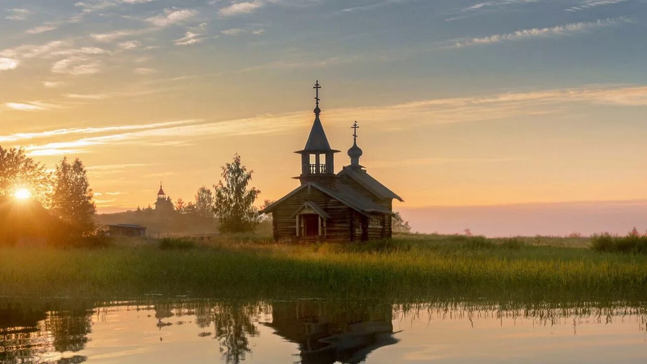 Лето в деревне с храмом. Пейзаж. Деревня утро лето Церковь. Карелия лето храм. Запели тесаные дроги стихотворение