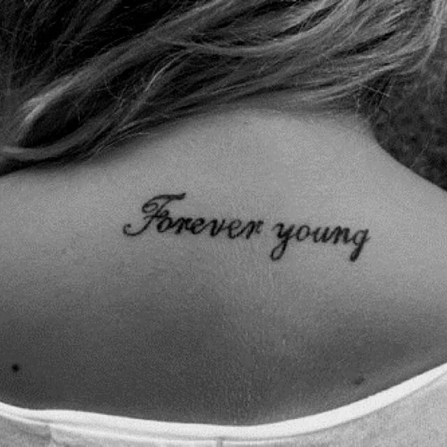 Туту на английском. Forever young тату. Тату надпись Forever young. Татуировка Forever young на руке. Forever young тату эскизы.