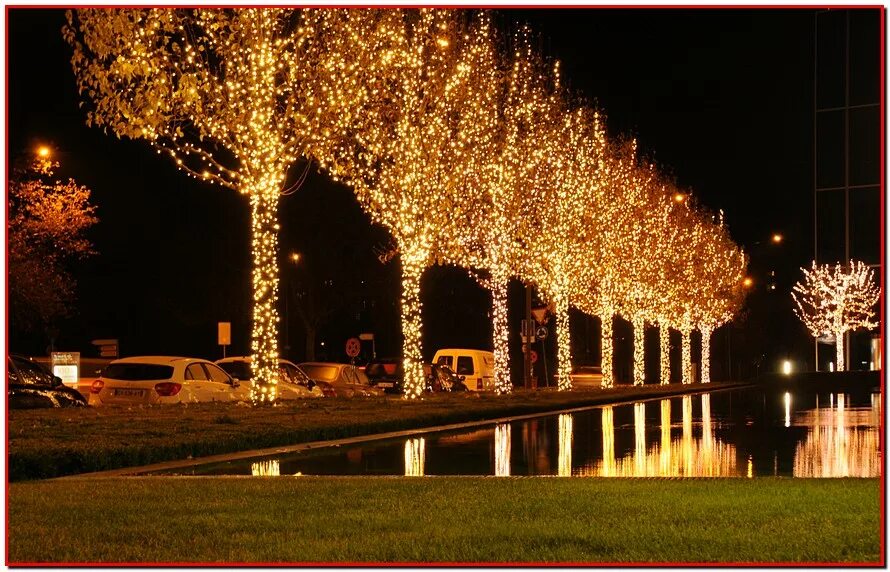 Иллюминация лара. Новогодний фонтан. Великая иллюминация. Сатка иллюминация. Иллюминация сканворд.