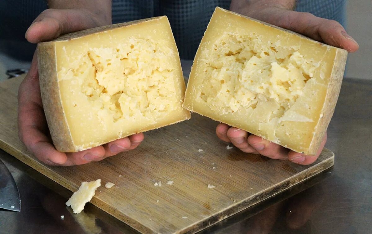Как отличить сыр. Пармезан. Настоящий пармезан. Поддельный сыр. Фальшивый сыр.