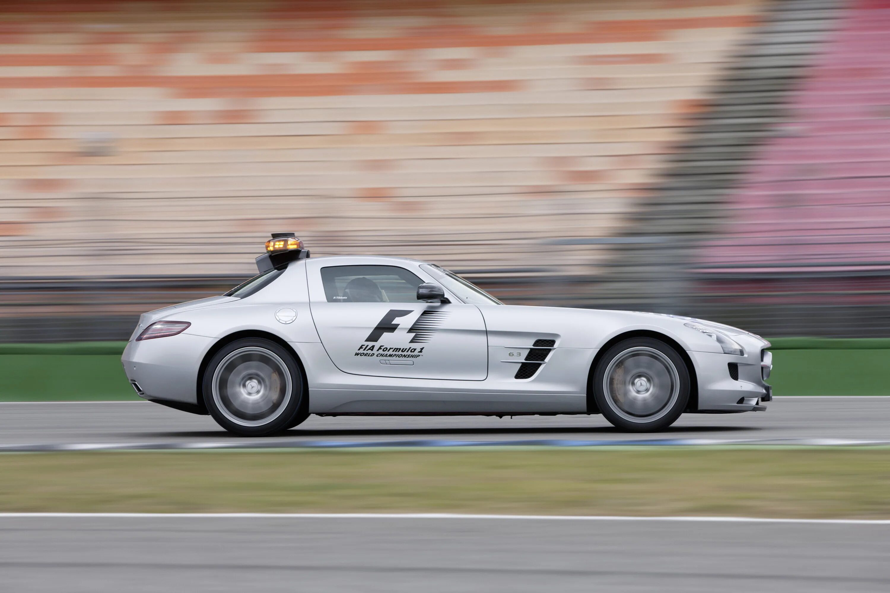 Автомобиль безопасности формула. 1. Mercedes-Benz SLS AMG. SLS AMG f1. Mercedes SLS f1. Mercedes SLS AMG f1.