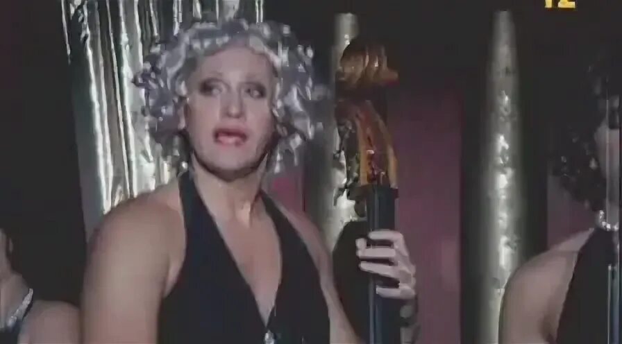 королев песни сиреневый рай. королева туда в сиреневый рай. клип сиреневый рай королева. королева сиреневый рай. наташа королева пингвин 2004.