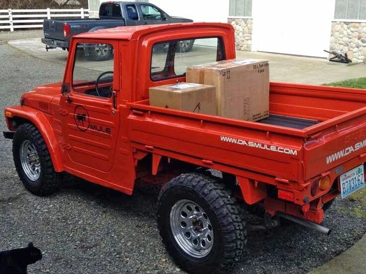 Микро грузовики. Suzuki lj81 Micro Overlander. Suzuki Mini Truck. Мини самосвал Suzuki. Suzuki Samurai Pickup.