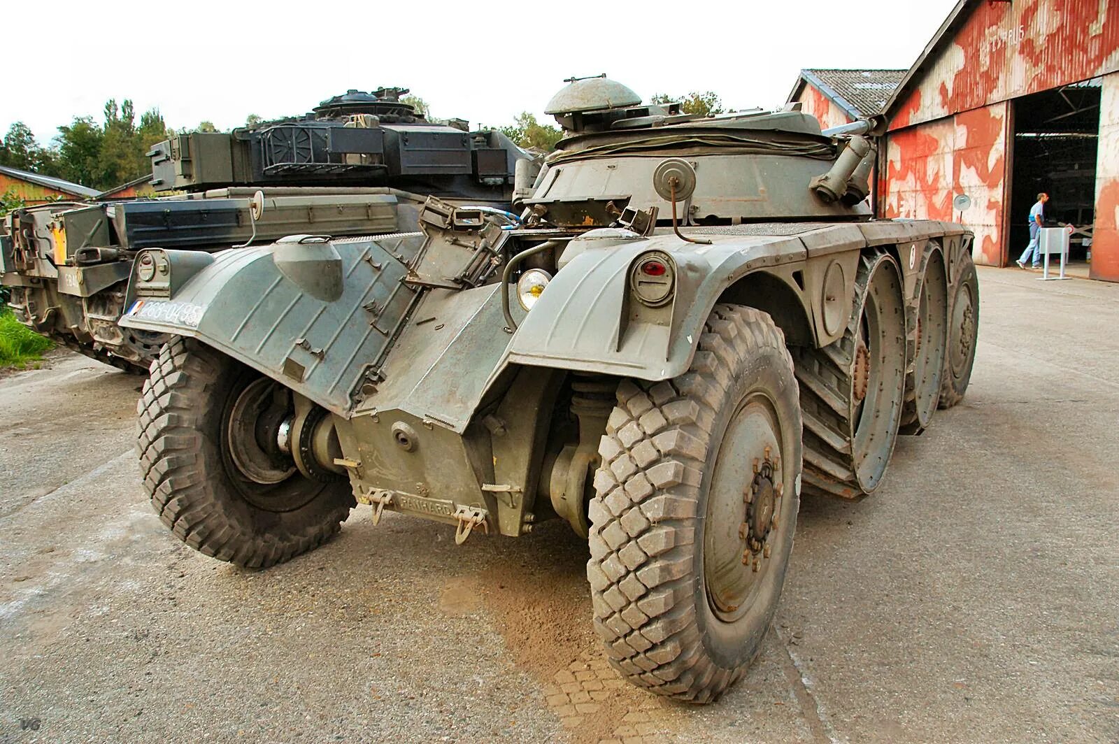Panhard ebr. Panhard ebr 90. Колесный танк ebr 105. Ебр 75 1954. Panhard ebr.