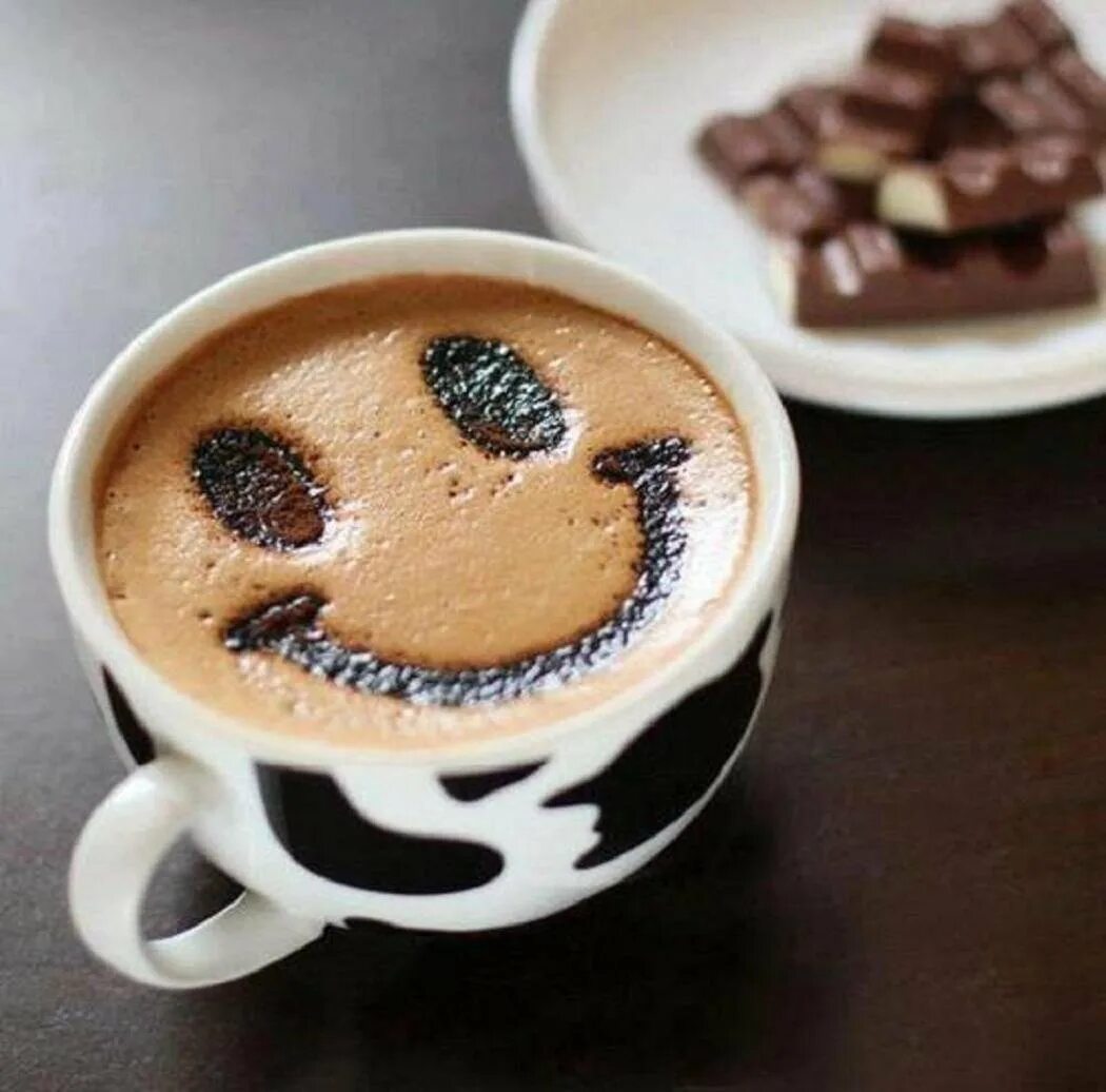 "На чашечку кофе…?!". Доброе утро кофе. Оригинальные чашки для кофе. Красивая чашка кофе. Доброе утро хорошего кофе картинки
