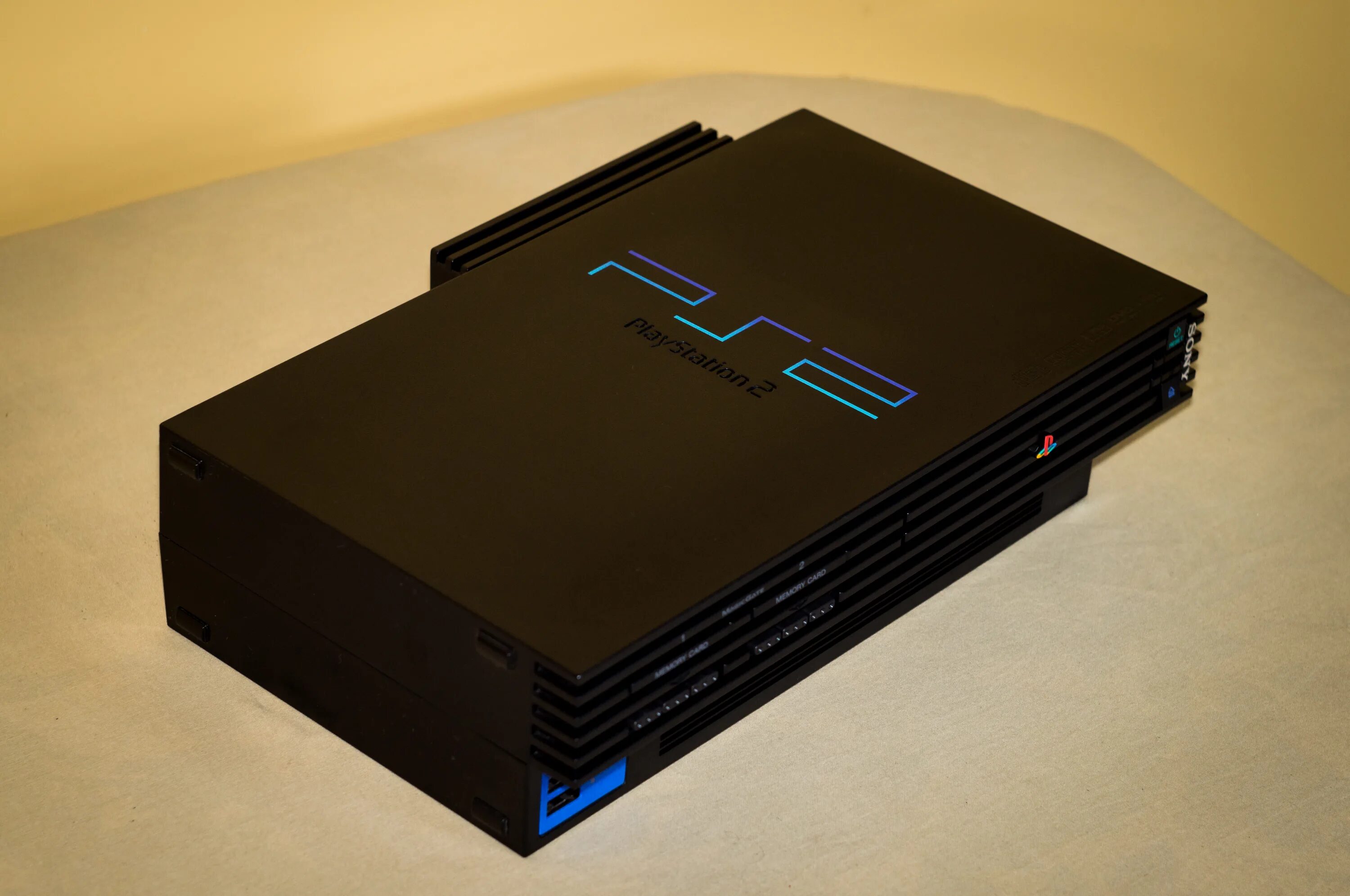 Ps2 дата выхода. Sony playstation 5 ps2. sony playstation 2. sony playstation 2 апгрейды. scph-50001.