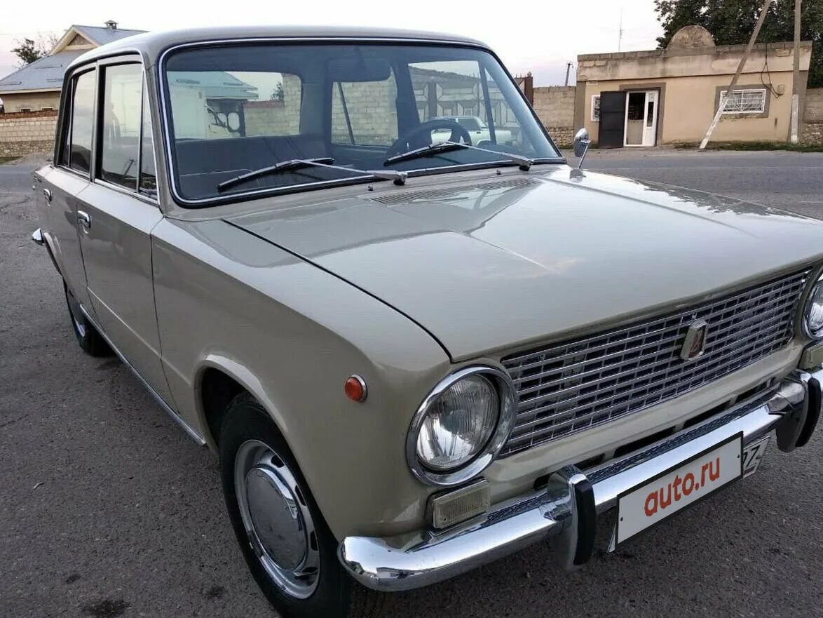 Ваз 2101 76 года. Ваз 2101 1973 год. Ваз 2101 1970. Ваз 2101 1973г. Ваз 2101 палевый цвет.