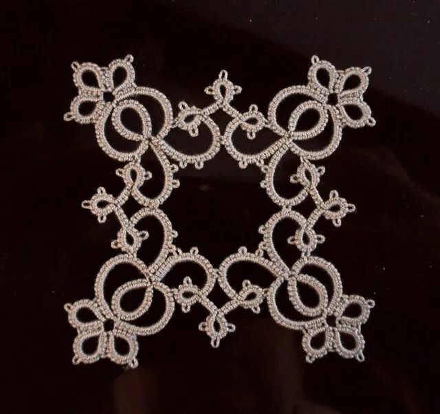 Tatted Victorian White Collar Necklace inspiration Needle tatting patterns, Tatt
