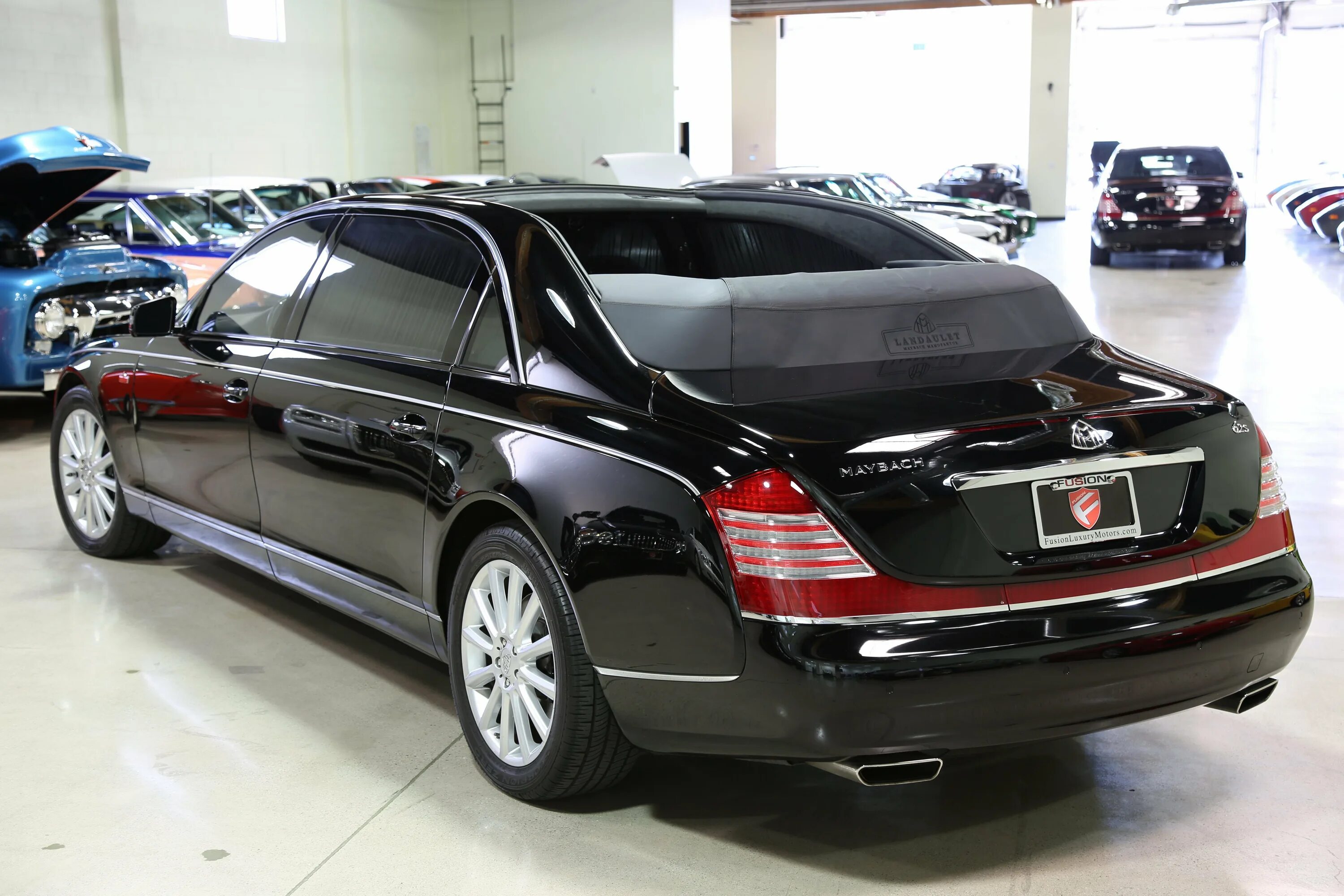 Mercedes maybach 62 s landaulet. Майбах кузов. Mercedes-benz x222 s600 maybach. Mercedes benz maybach 62s. Мерседес майбах 62.