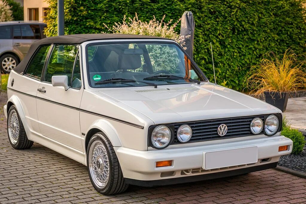 Фольксваген гольф 1.6 купить. Golf 1 BBS. Golf 1 Cabrio. VW Golf 1 Cabrio. VW Golf mk1 Cabrio.