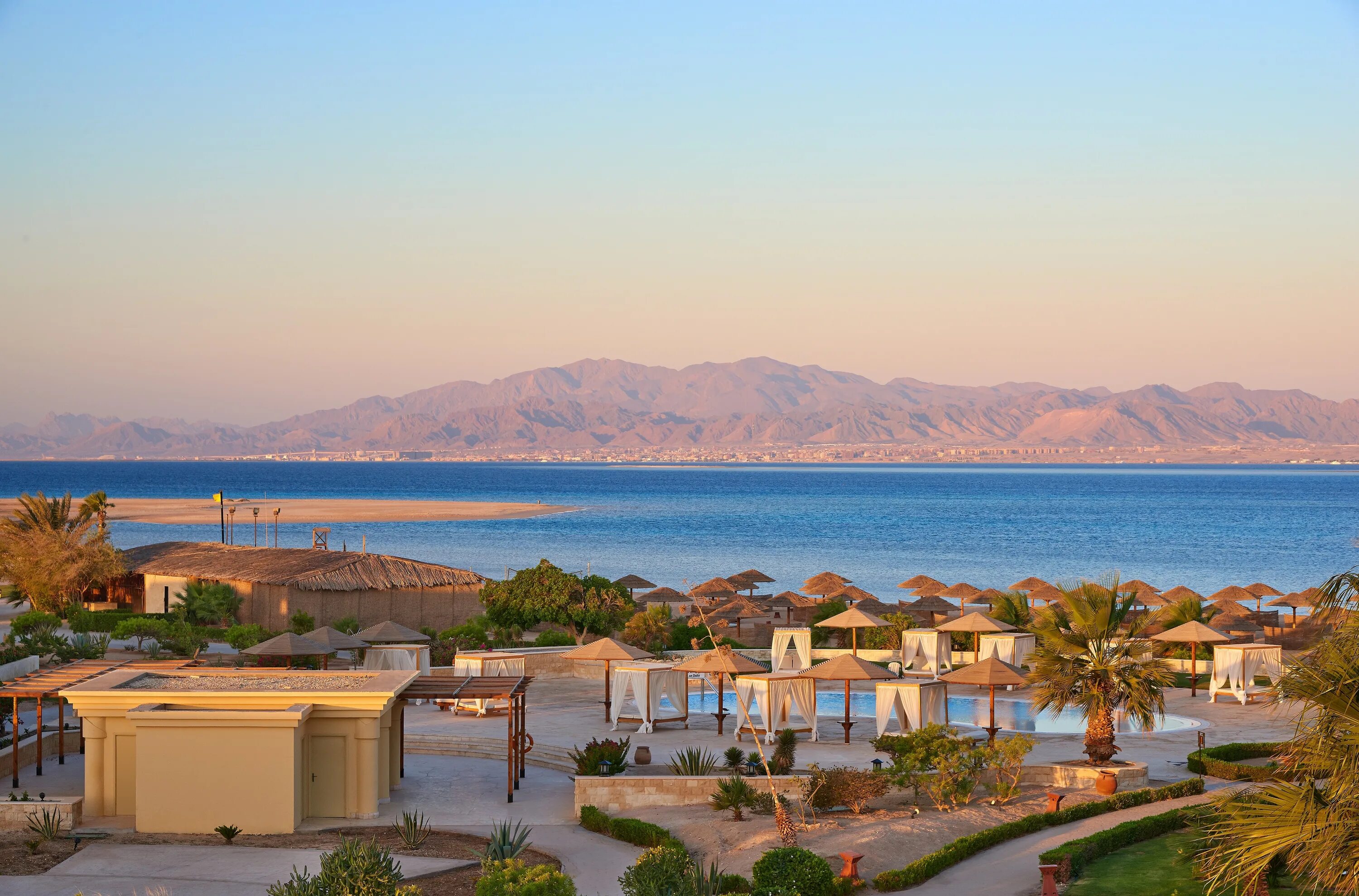 Sheraton soma bay resort 5. Soma bay египет. Soma bay египет. Пляж шератон хургада. Sheraton soma bay 5 хургада.