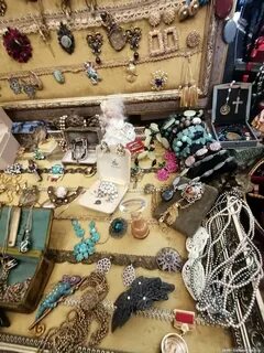 Где находится блошиный рынок в москве