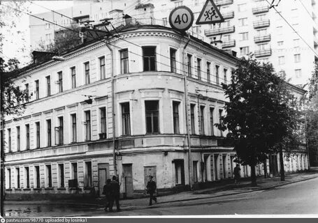 Новая басманная улица