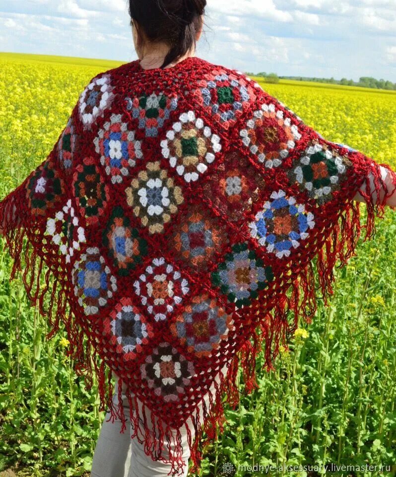 Шаль квадратами. Бактус бабушкин квадрат. Бабушкина шаль. Шаль в стиле пэчворк. Шаль пэчворк спицами.