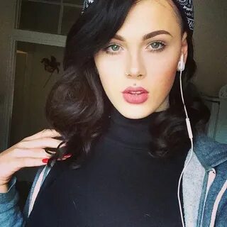 Элли роуз