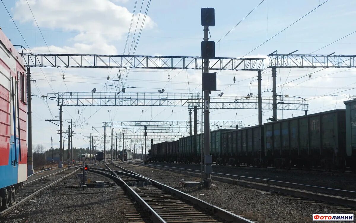 Поезд оленегорск санкт. Станция Оленегорск. ЖД станция Оленегорск. Станция Оленья Мурманской области. Станция Оленья в Оленегорске.