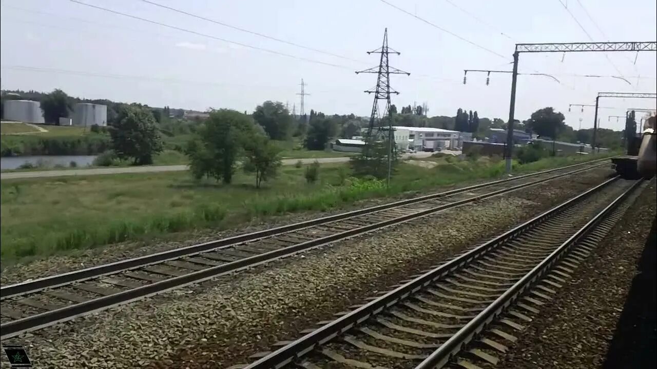 Эр9т-744. Электрички станция кавказская. Кавказский вокзал кропоткин. Новопятигорск станция. Поезд 144 москва кисловодск.