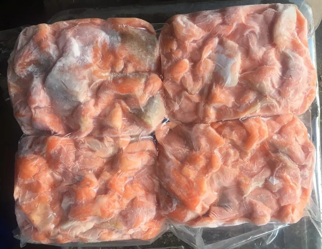 Обрезь лосося 1кг. Обрезь форели. Обрезь лосося (форели) макс фиш /15 кг. Обрезь семги. Обрезь лосося.