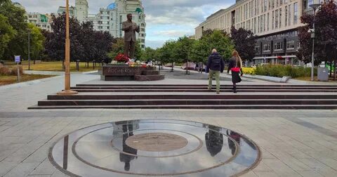 Оружейный переулок памятник кобзону