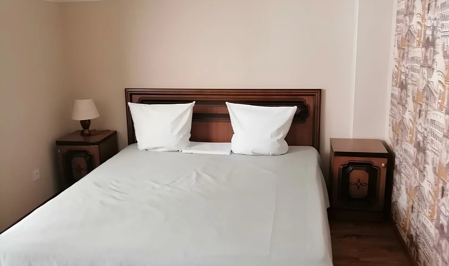 Meric hotel 4. Гостиница «аква-сити» (лоо). Лоо сити гостевой. Сириус. Гостевой дом династия лоо.