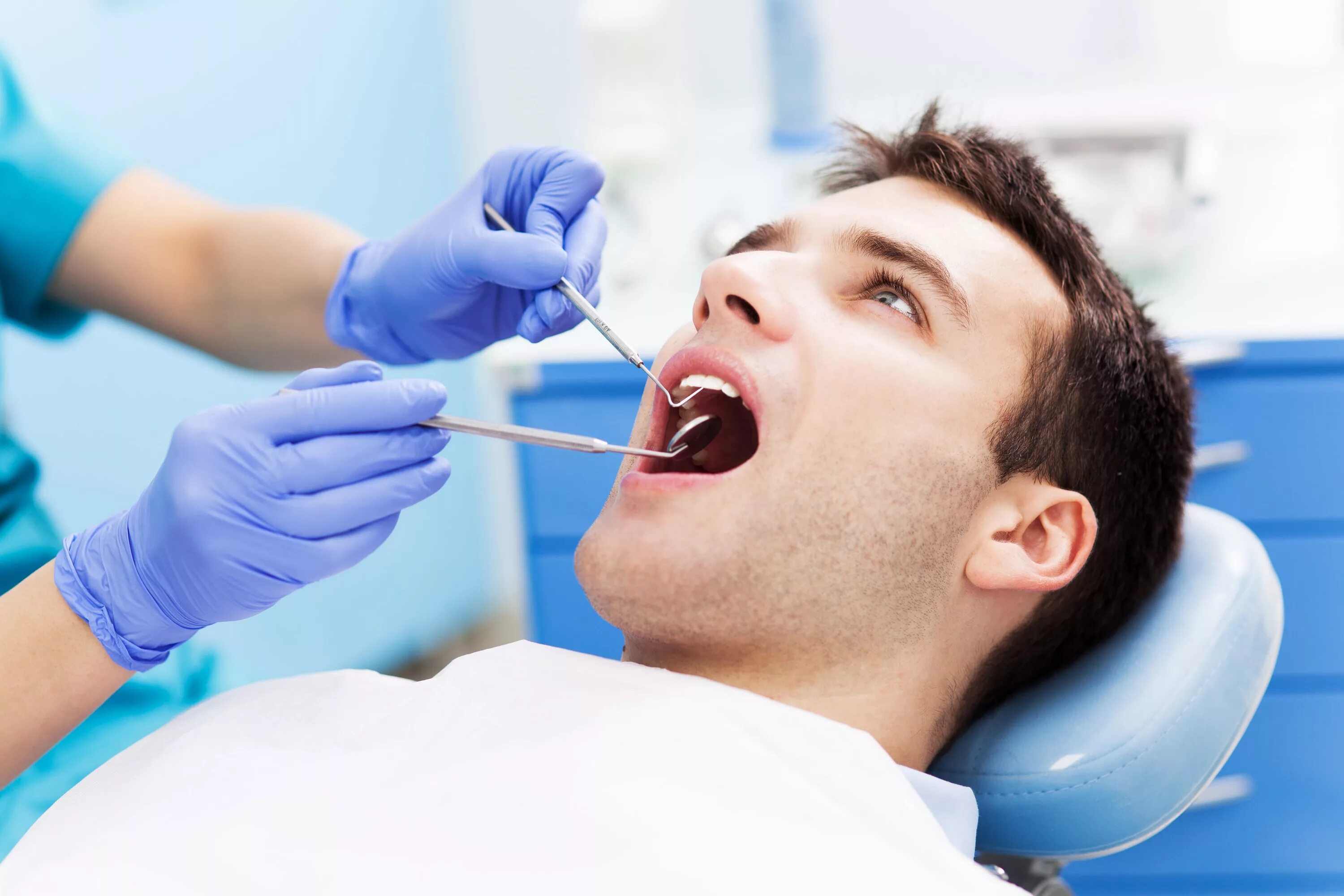 Отзывы после лечения зубов. Прием у стоматолога. Осмотр стоматолога. Зубы стоматология.