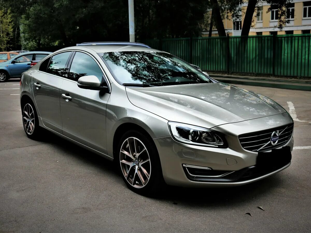 Volvo s60 II. Volvo s60 Рестайлинг. Вольво седан s60.