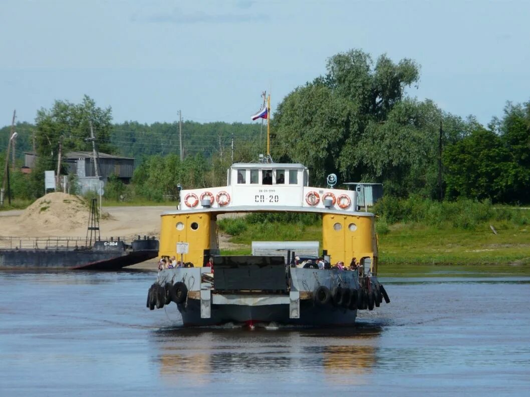 Переправа тобольск. Паромная переправа тобольск. переправа тобольск бекерево. паром тобольск бекерево. паром в тобольске через иртыш.