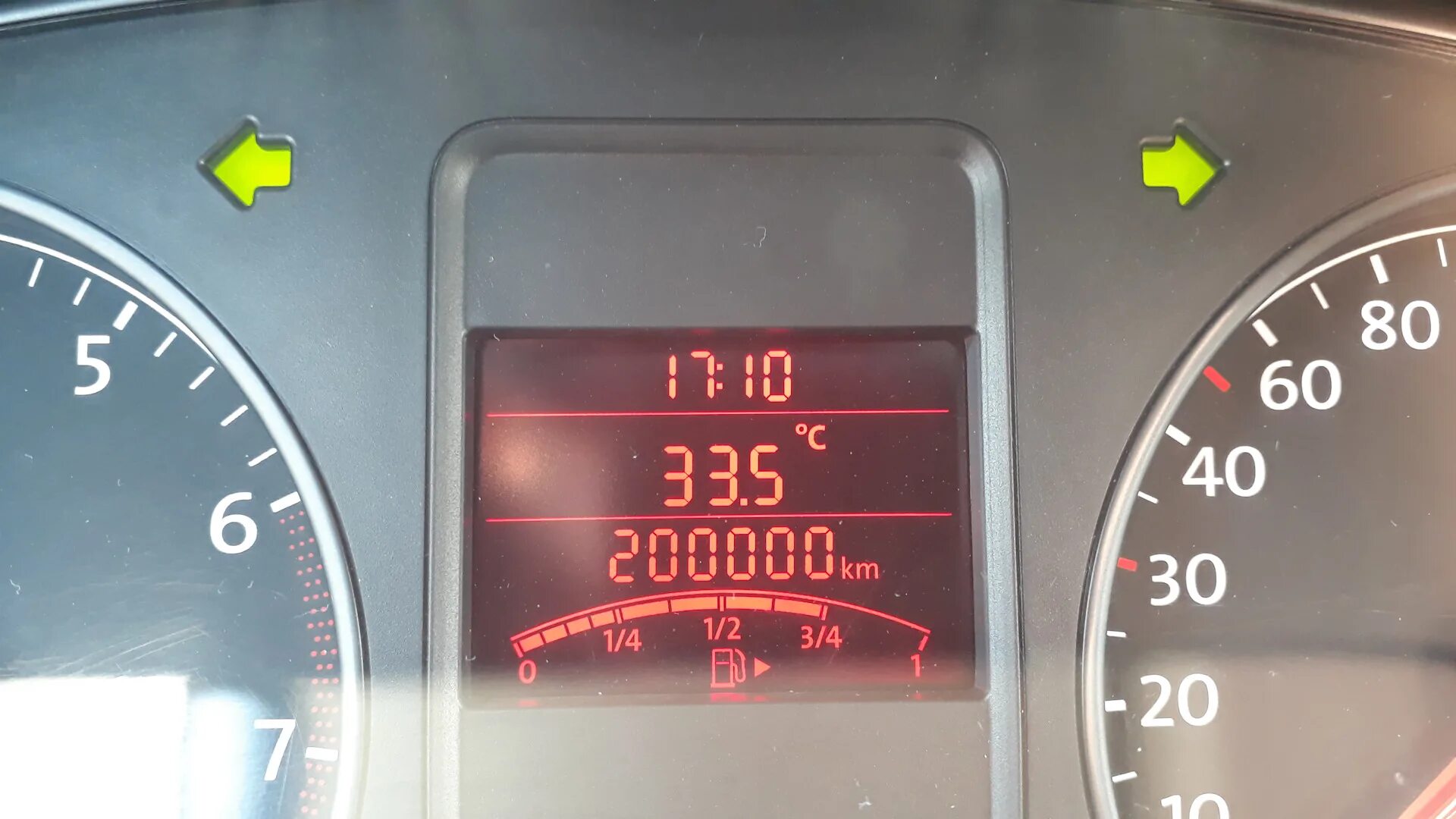 Пробег 200000 километров. Пробег 200000 километров. Пробег 200000 километров. Пробег 200000 километров. Пробег 200000 километров.