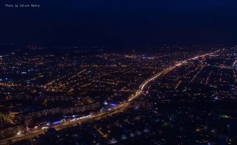 Что было ночью в симферополе. Ночной симферополь 2025. симферополь ночью фото. как выглядит адыгея ночью. ночной симферополь сверху фото.