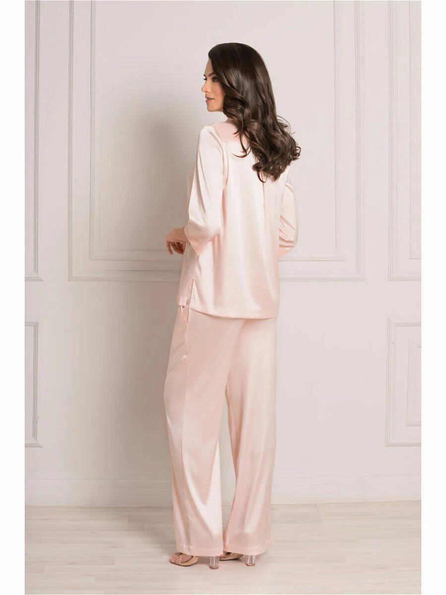 туника laete 61567-4. Laete домашний костюм бархатный леопард. халат laete 202102. пижама laete 51562. халат laete 51899.