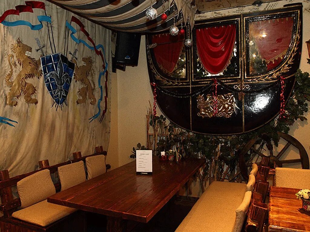 Кафе rest. Саперави волгоград комсомольская 2а. Rest house cafe волгоград. Кафе волгограда фото. Ресторан победа волгоград.