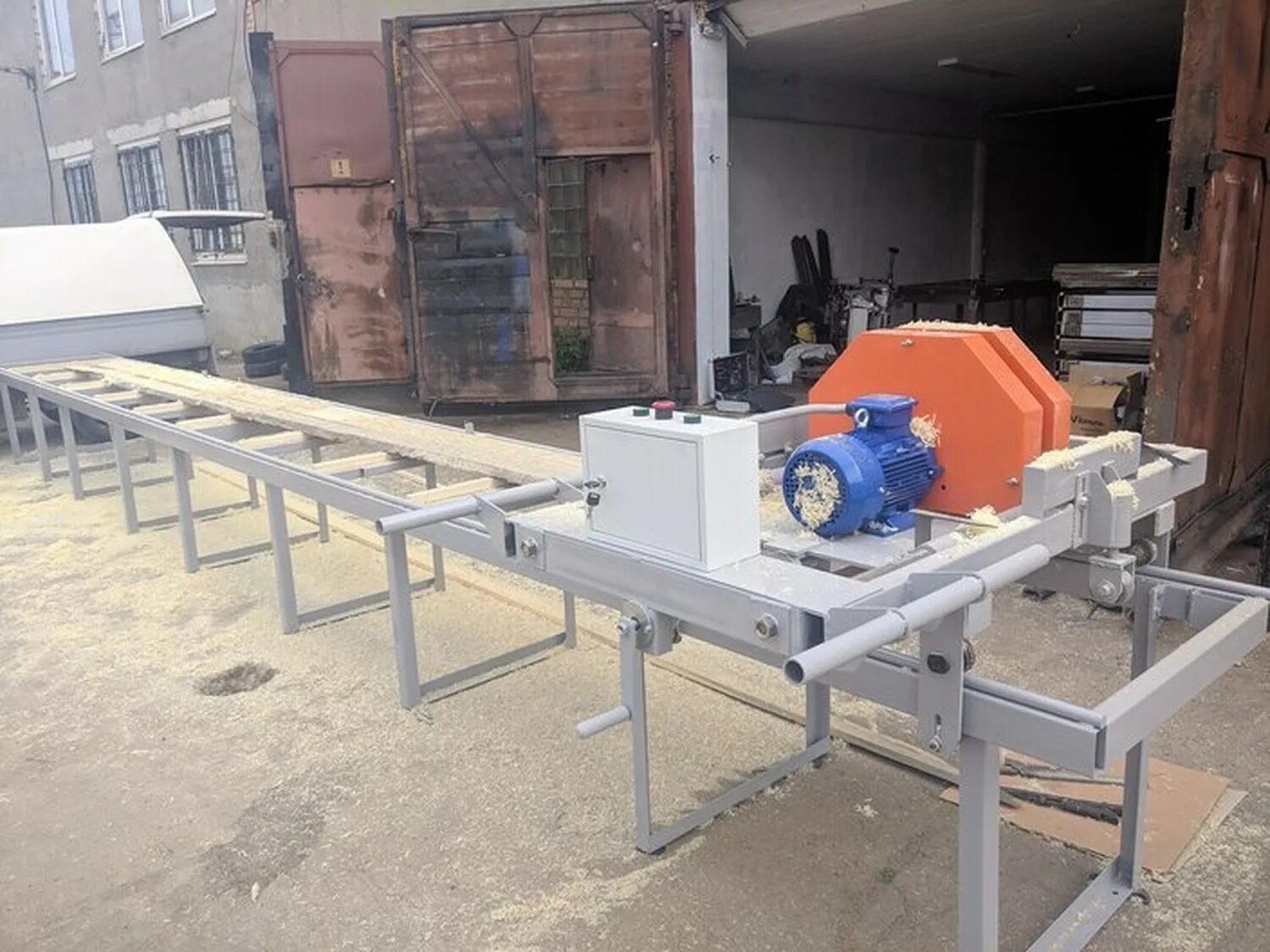 Кромкообрезной станок forma rgz-1-450. Км–500 станок кромкообрезной проходного типа (15,75 квт). Станок кромкообрезной км 350. Скд 500 станок кромкообрезной. Кромкообрезной станок.