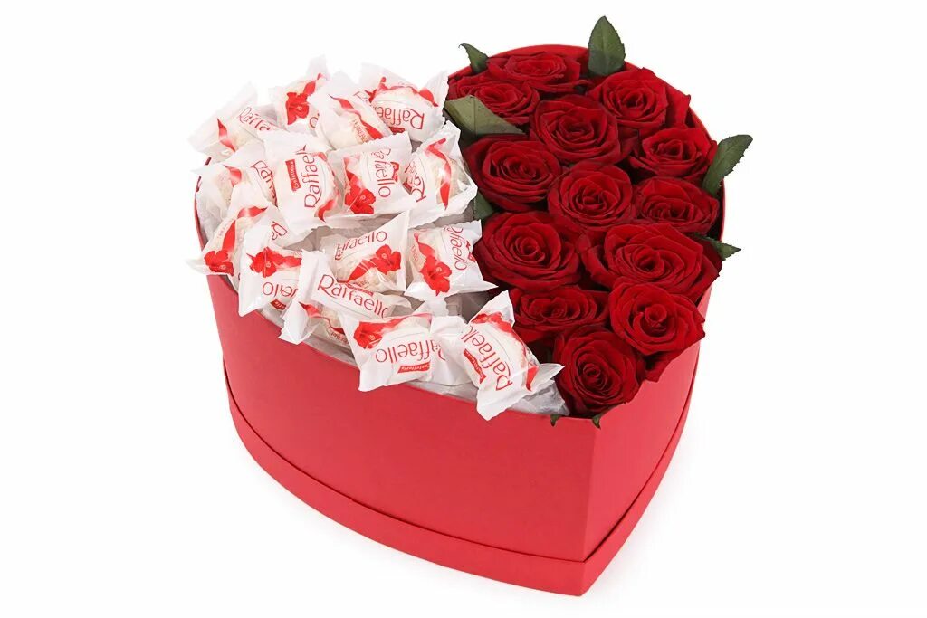 Коробки ереван. Коробка с розами и Рафаэлло. Коробка с цветами и конфетами.