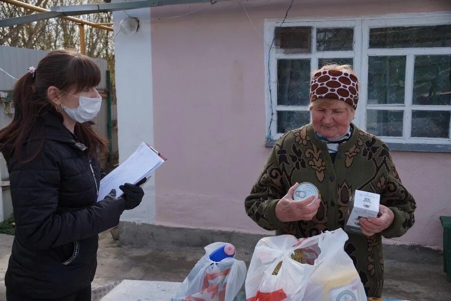 Новости от правительства пенсионерам. Богучарский район. Богучарский районный. Волонтёры в Ирбите. Волонтеры Татарстана пенсионеры.