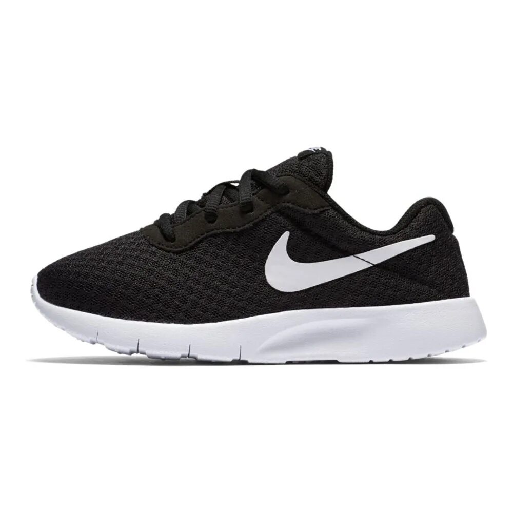 Nike кроссовки россия. Кроссовки мужские Nike Tanjun. Nike Tanjun Black мужские. Nike Tanjun Black женские. Nike Tanjung черные.