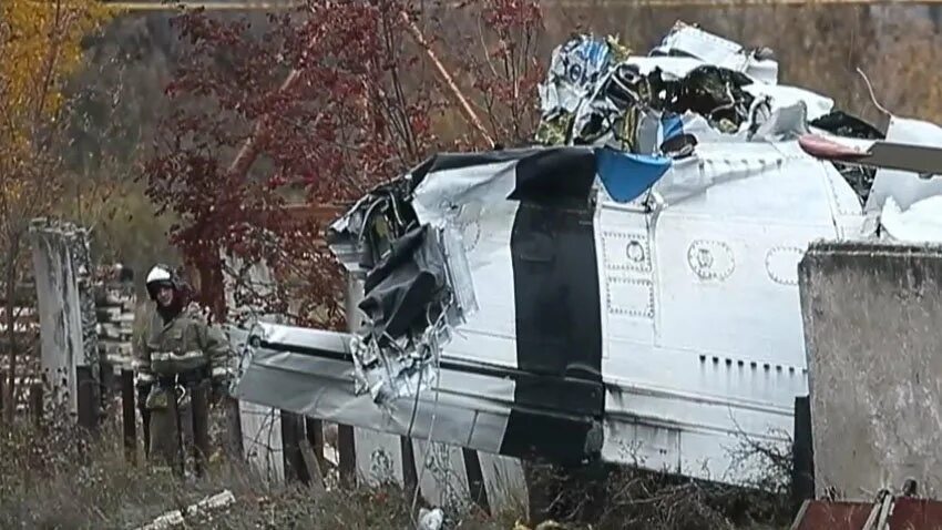 падение самолета в каневском районе. крушение самолёта в небе. катастрофа в танае л-410. падение самолета в каневском районе. частный легкомоторный самолет.