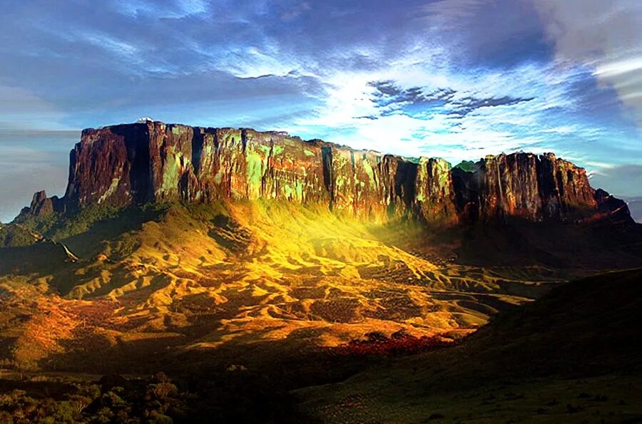 Гора рорайма, южная америка. Венесуэла плато тепуи. Гора рорайма природа. Венесуэла плато рорайма. Плато рорайма.