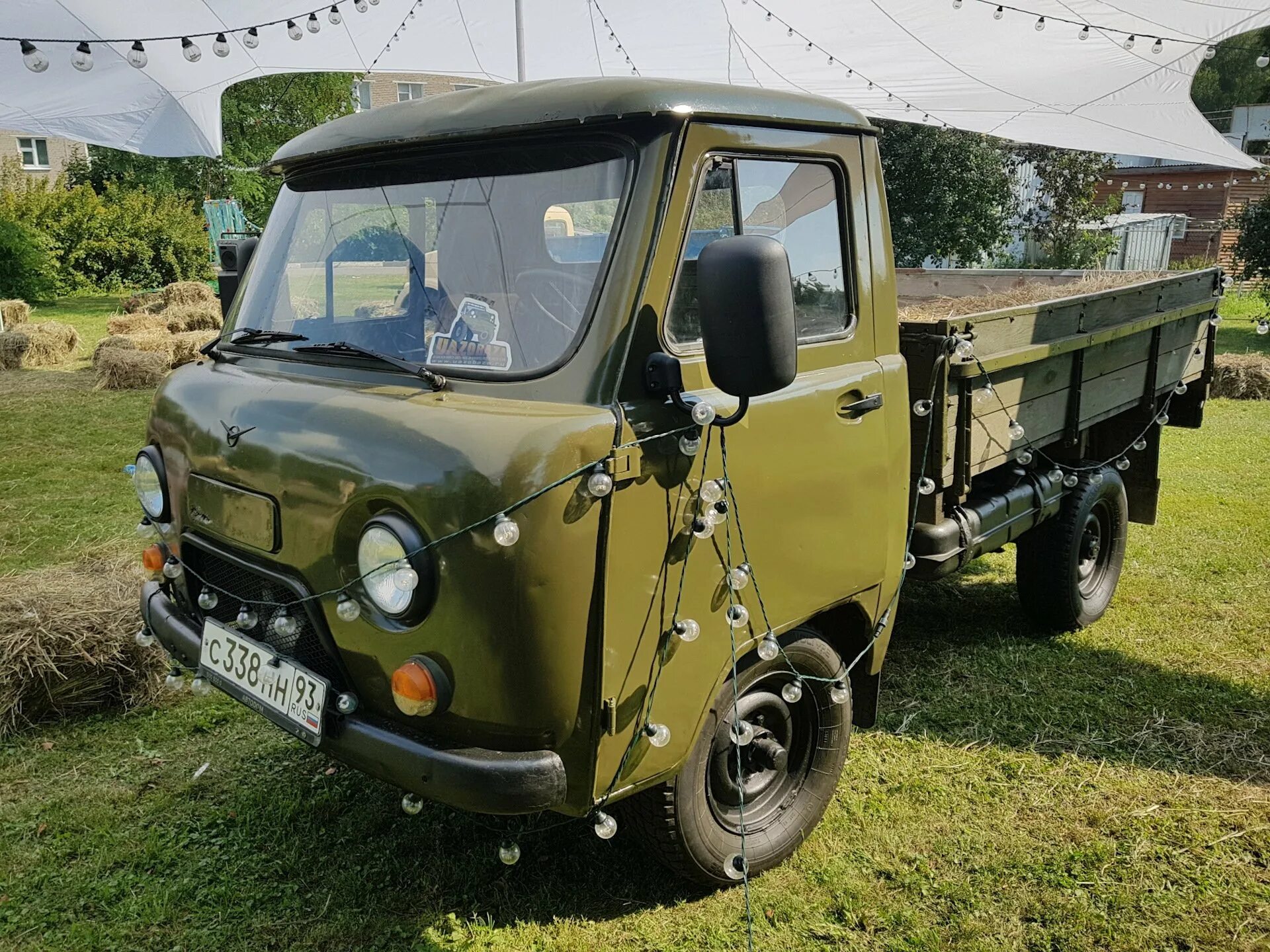 Купить уаз бортовой цена. УАЗ 3303. UAZ 3303 бортовой. УАЗ головастик бортовой 3303. УАЗ 452 3303 бортовой.