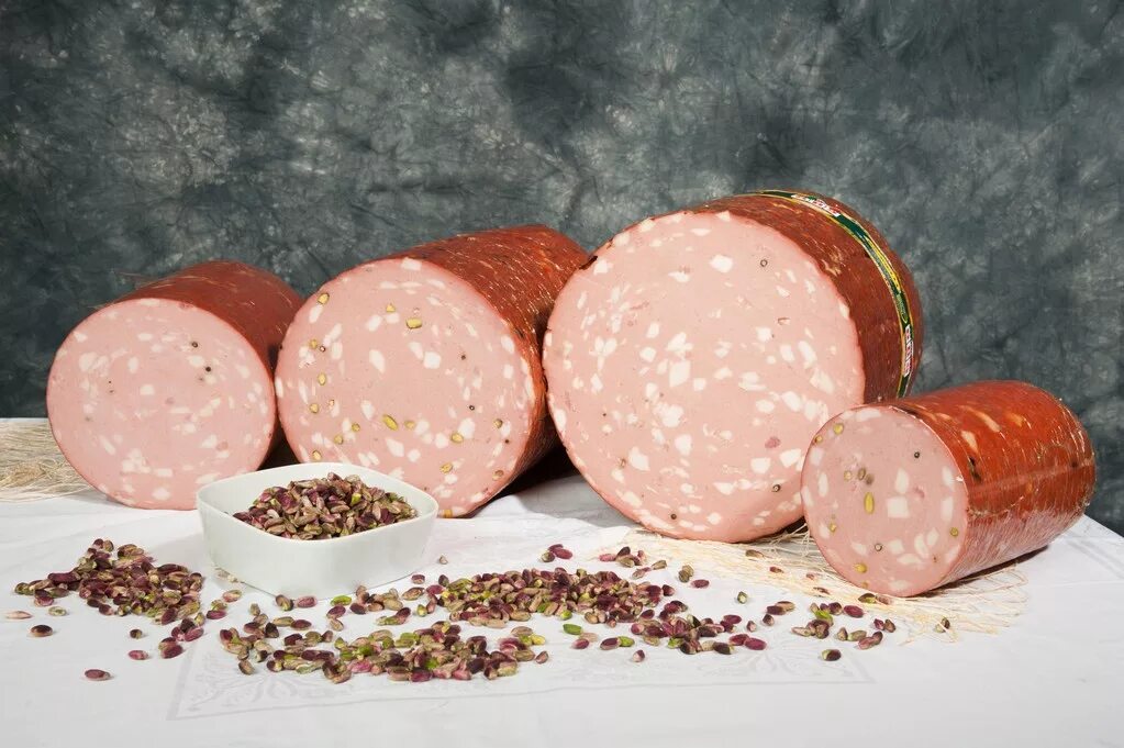 колбаса похожа. колбаса гуцульская состав. ливерная колбаса аладстандарт. колбаса похожа. колбаса краковская дубки.