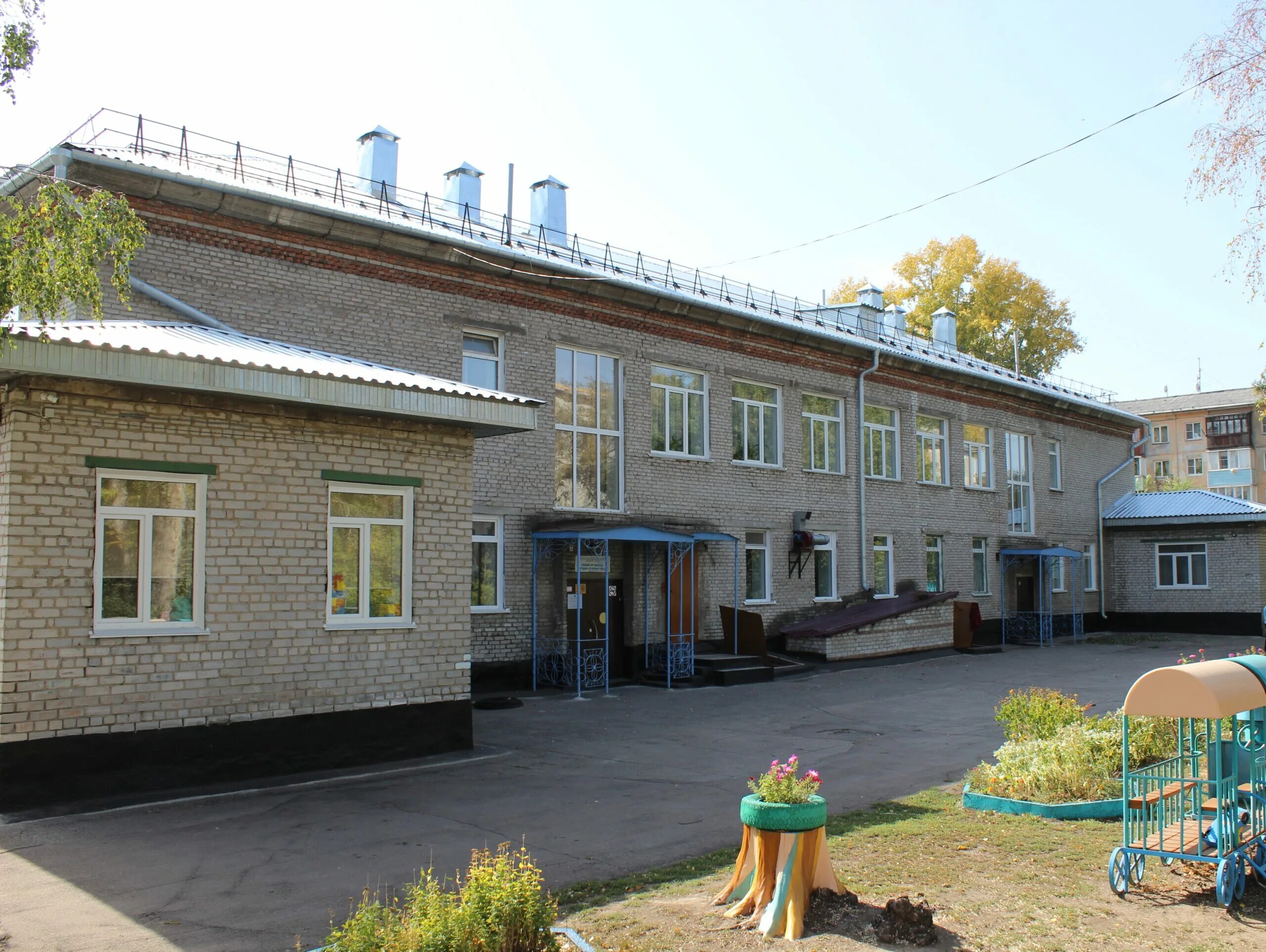 Рубцовский центр помощи детям оставшимся. Рубцовский центр помощи детям оставшимся без попечения родителей. Рубцовск. Детская правовая служба. Детский юношеский центр.