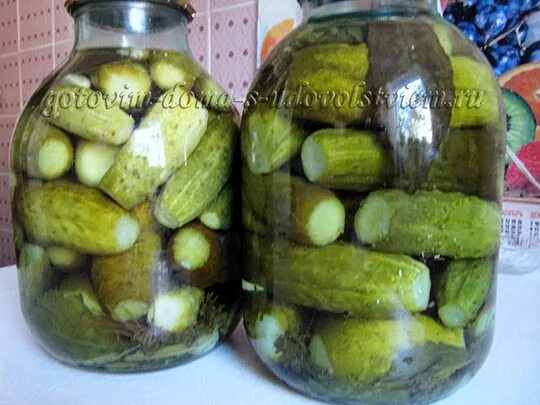Маленькие маринованные огурчики на зиму хрустящие. Маринованные огурцы белые точки. белые точки на консервированных огурцах. белые точки на маринованных огурцах. белые точки на маринованных огурцах в банке.