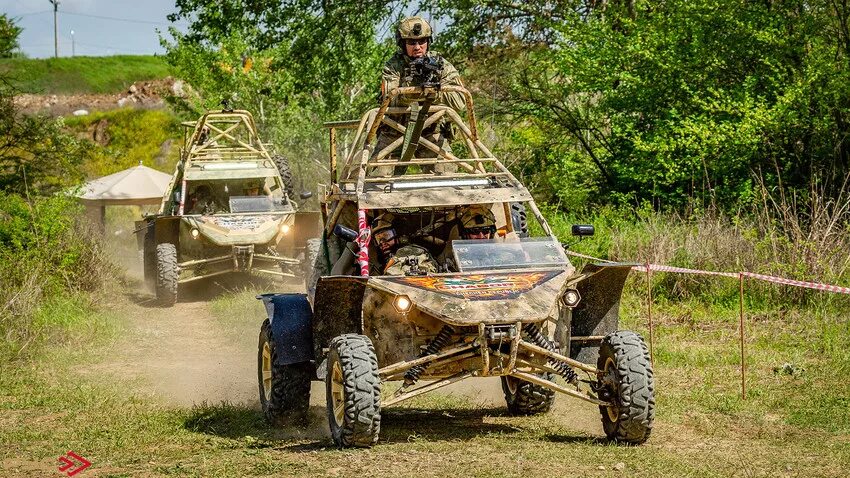 Спаслись на багги от дрона. Багги dpv (desert patrol vehicle). багги fav dpv. багги desert patrol. израильский багги tomcar.