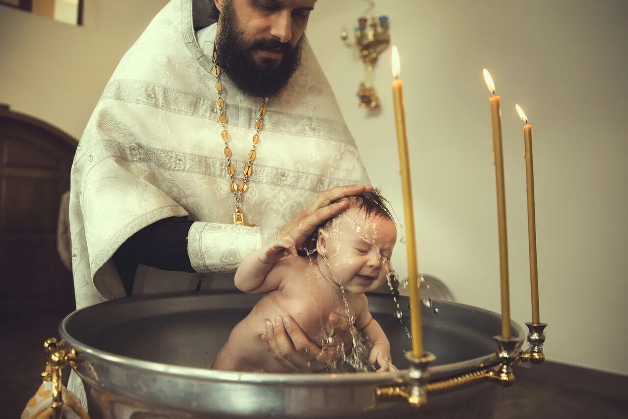Крестины картинки. Таинство крещения богдана. И. Князь владимир крещение руси. Крещение 1.