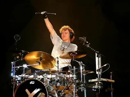 Барабанщик def leppard